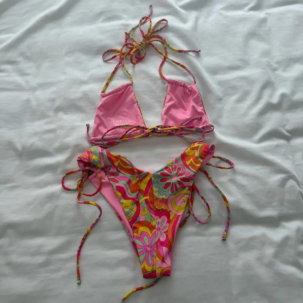 Frankie’s Bikini x Hailee Steinfeld Colorful Swirl Bikini Set Size S